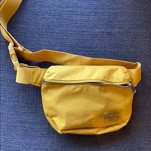 Herschel fanny pack